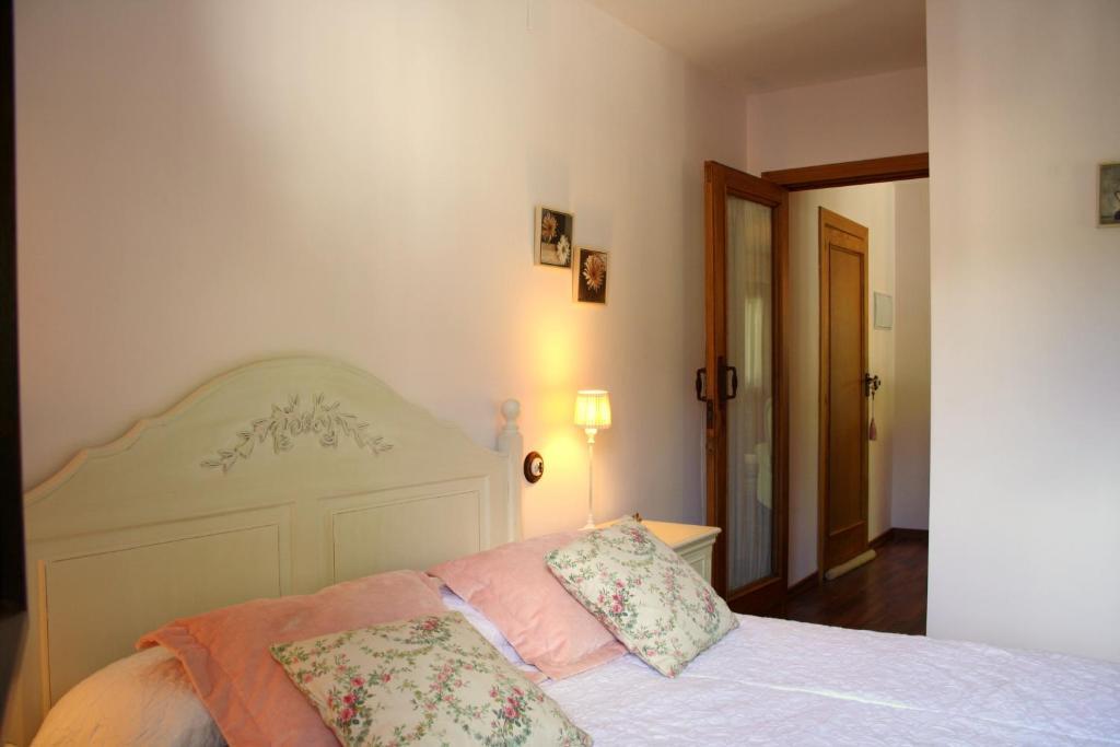 El Horreo Apartment Miraflores de la Sierra Ruang foto